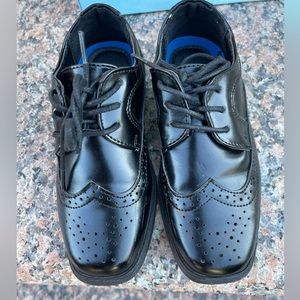Kids dressy shoes